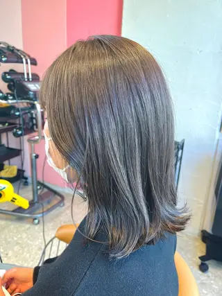 ミディアム カラー うしだ かおるのヘアスタイル