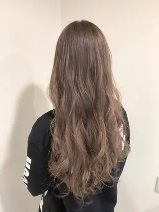 カラー 工藤 綾華のヘアスタイル
