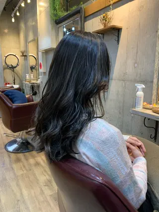 ロング カラー toi【トワ】所属・安達 俊亮のヘアスタイル