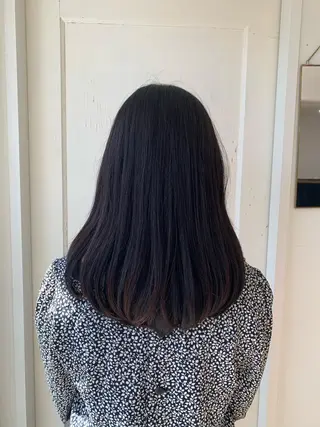 ロング コヤマ ナミのヘアスタイル