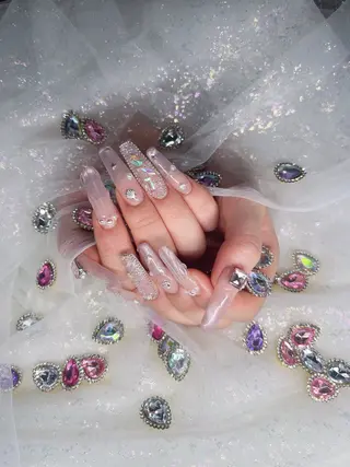 ネイル ルシイ🎀新宿長さ 出しパーツ専門店のネイルデザイン