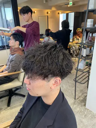 ショート 川副/シャドウ/ 波巻き/メンズパーマのヘアスタイル