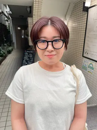 ショート カラー 小原 慧美のヘアスタイル