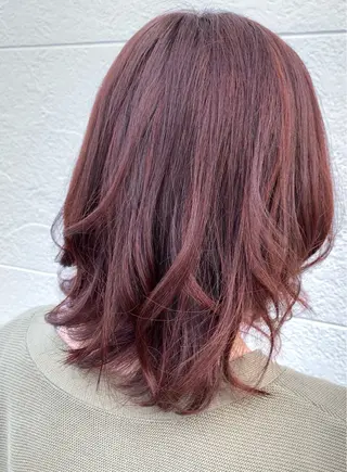 ミディアム 新宅 綾乃のヘアスタイル