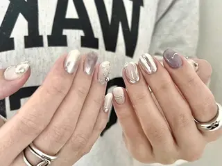 ネイル Rainrain💧 パーツ豊富、やり放題のネイルデザイン