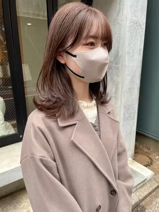 ミディアム カラー 🩰オリーブ/ ベージュ松本咲花🩰のヘアスタイル