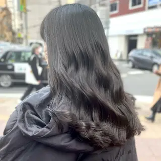 ロング カラー 色白に見える暗髪 梅田・増田のヘアスタイル