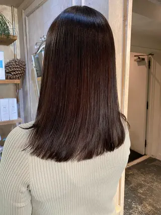 ミディアム カラー conne& ririのヘアスタイル