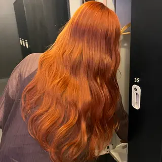 セミロング カラー 🌼動き×透明感🩵 ハイトーン/ナナのヘアスタイル