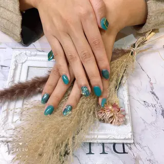 ネイル U·Mi nail salon所属・U·MI 上野御徒町店のネイルデザイン