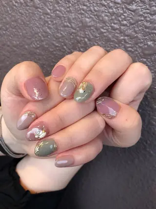 ロング カラー ヘアアレンジ キッズ ネイル マツエク・マツパ 福田 加奈のネイルデザイン