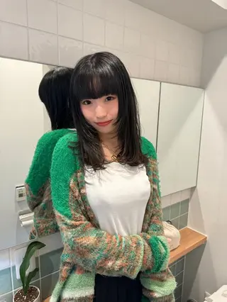 ミディアム 切りっぱなしボブ レイヤー/縮毛矯正のヘアスタイル