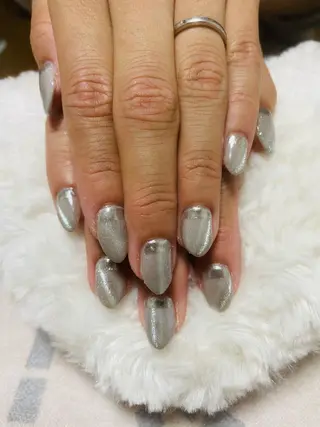 ネイル The Best Beauty受付担当のヘアスタイル