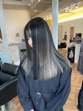 ロング カラー moe🥣ﾚｲﾔｰ ｶｯﾄ/透明感ｶﾗｰのヘアスタイル