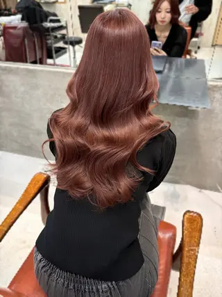 ロング 細井 友貴のヘアスタイル