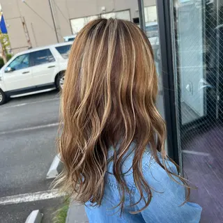 ロング カラー ヘアアレンジ newi TATSUのヘアスタイル