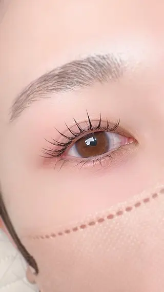 マツエク・マツパ aveuglant所属・aveuglant 加藤久佳のマツエク・マツパデザイン