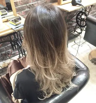 セミロング カラー skin所属・中村 梨沙のマツエク・マツパデザイン