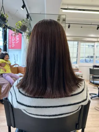 ミディアム 川上 彩夏のヘアスタイル