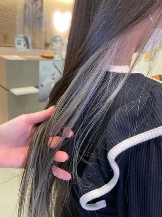 ロング カラー 松佐 ゆかりのヘアスタイル