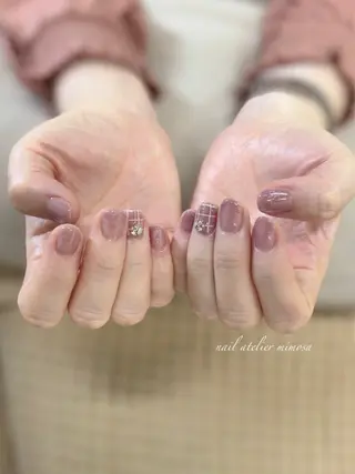 ネイル アトリエ　ミモザ所属・いまむら あかりのネイルデザイン