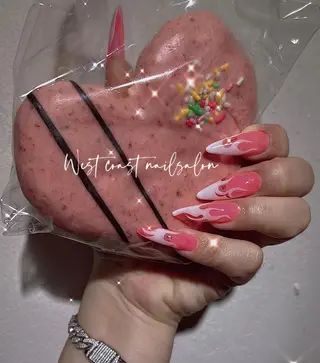 ネイル リボン、ガーリー パーツ放題専門店のネイルデザイン