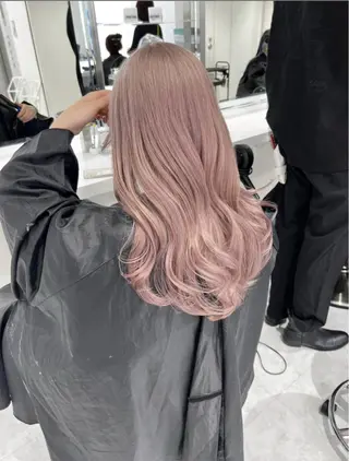 ロング 韓国ヘア/ブリーチ無 しWカラー/オリーブのヘアスタイル