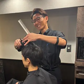 ショート メンズ LAVIE NEW STANDARD BARBER HANARE (新宿店)所属・池田 湧/IKEDA YUのエステ・リラクイメージ