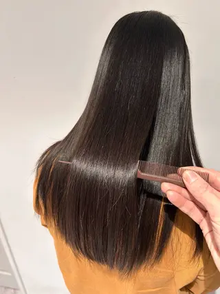 セミロング 山田 守のヘアスタイル