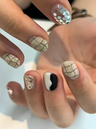 ネイル SALON VILLAGE Aoyama 2nd.所属・堀川 祐里のネイルデザイン