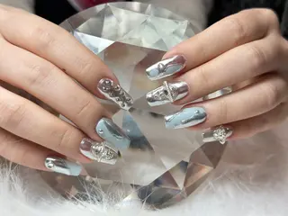 ネイル Mona【パラジェル ・長さ出し専門店】のネイルデザイン