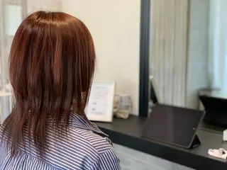 ミディアム カラー 川村 綾のヘアスタイル