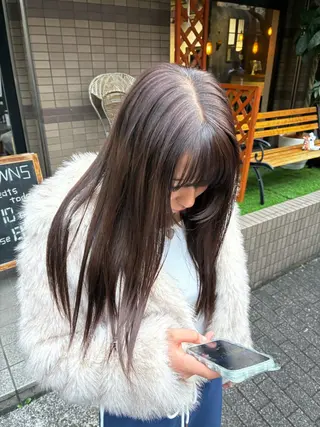 ロング カラー 佐藤 芽衣のヘアスタイル