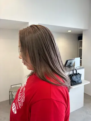 ミディアム カラー YUEN イシイ アミのヘアスタイル