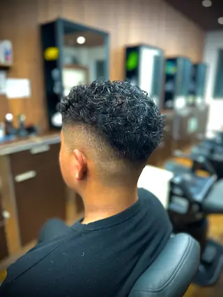 ショート パーマ メンズ ヘアーサロン・シルエット箱崎店所属・井尾 美空斗のヘアスタイル