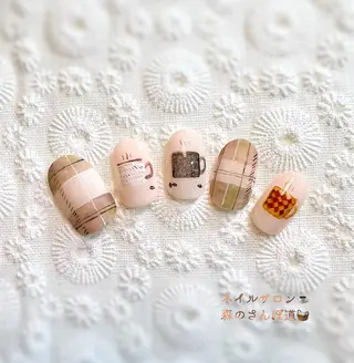 ネイル 森のさんぽ道所属・ショートネイル 森のさんぽ道のネイルデザイン