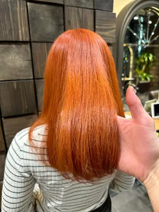 ロング 齊藤政太 顔周り カット 透明感カラーのヘアスタイル