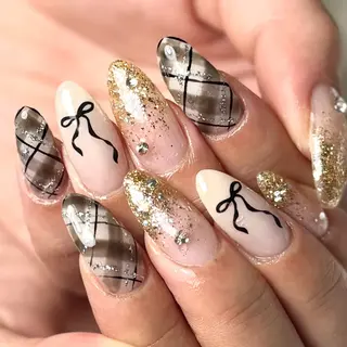 ネイル ルシイ🎀新宿長さ 出しパーツ専門店のネイルデザイン