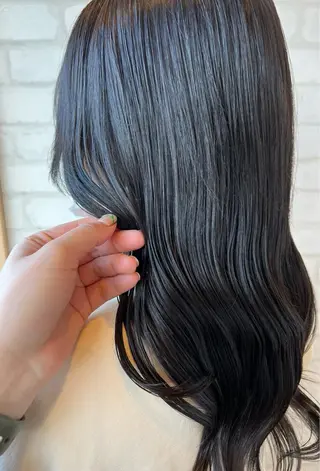 ロング カラー 石崎 真維のヘアスタイル