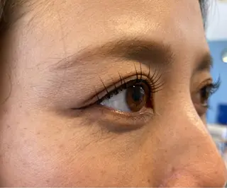 マツエク・マツパ 中野 紹江のヘアスタイル