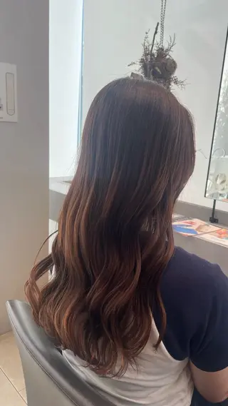 ロング Lolonois 森ノ宮/RINのヘアスタイル