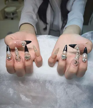 ネイル Hin Nail Osaka所属・Hin Nailsのネイルデザイン