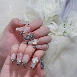 ネイル Queens 榊 まおのネイルデザイン