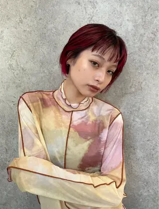 ミディアム カラー 脇野 茉優のヘアスタイル