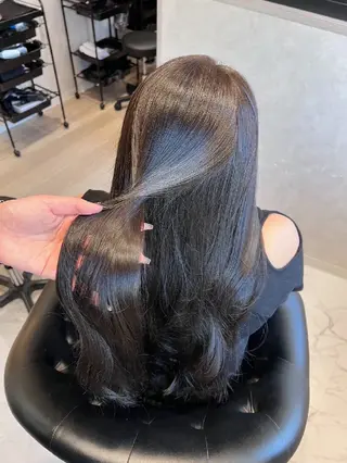 ロング カラー &chaLme   心斎橋所属・emi/髪質改善/ 韓国風/艶カラーのヘアスタイル