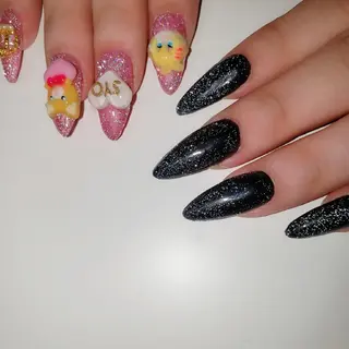 ミディアム ネイル クロキ 。のネイルデザイン