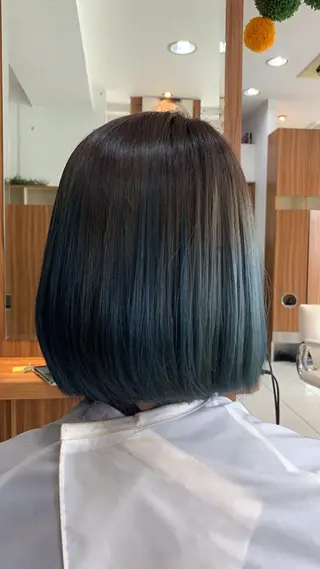 ショート カラー 白髪ぼかしハイライト 柳川拓哉のヘアスタイル