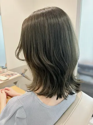 ミディアム ふわっとレイヤー 🪽スガヤハルミのヘアスタイル