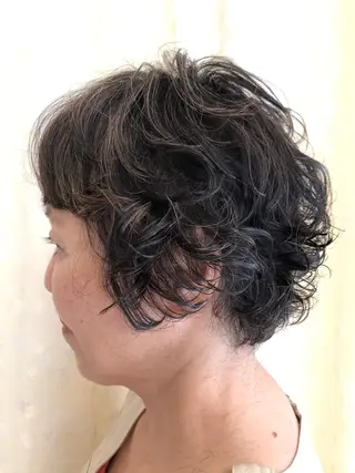 ショート パーマ 本多 美羽のヘアスタイル