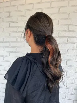 ロング カラー 福本 光のヘアスタイル